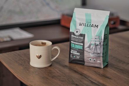 Café William sac de grains et tasse de café
