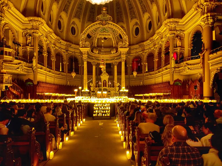 Eglise Jean Baptiste - Concert Candlelight Montréal